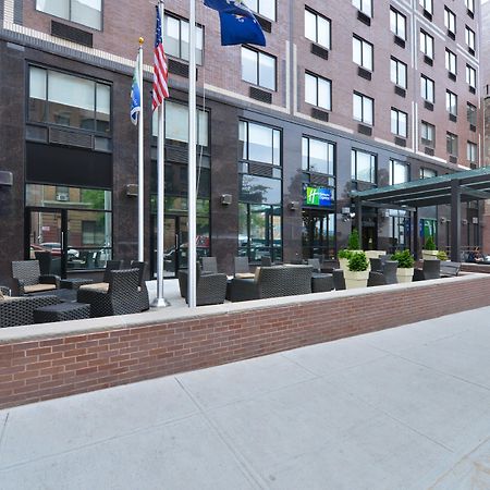 Holiday Inn Express Manhattan Midtown West By Ihg Нью-Йорк Экстерьер фото