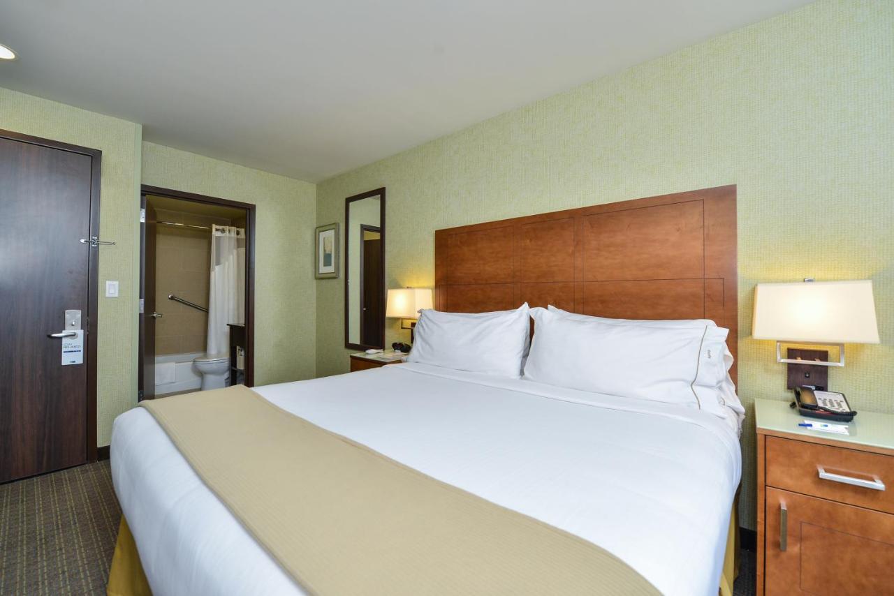 Holiday Inn Express Manhattan Midtown West By Ihg Нью-Йорк Экстерьер фото