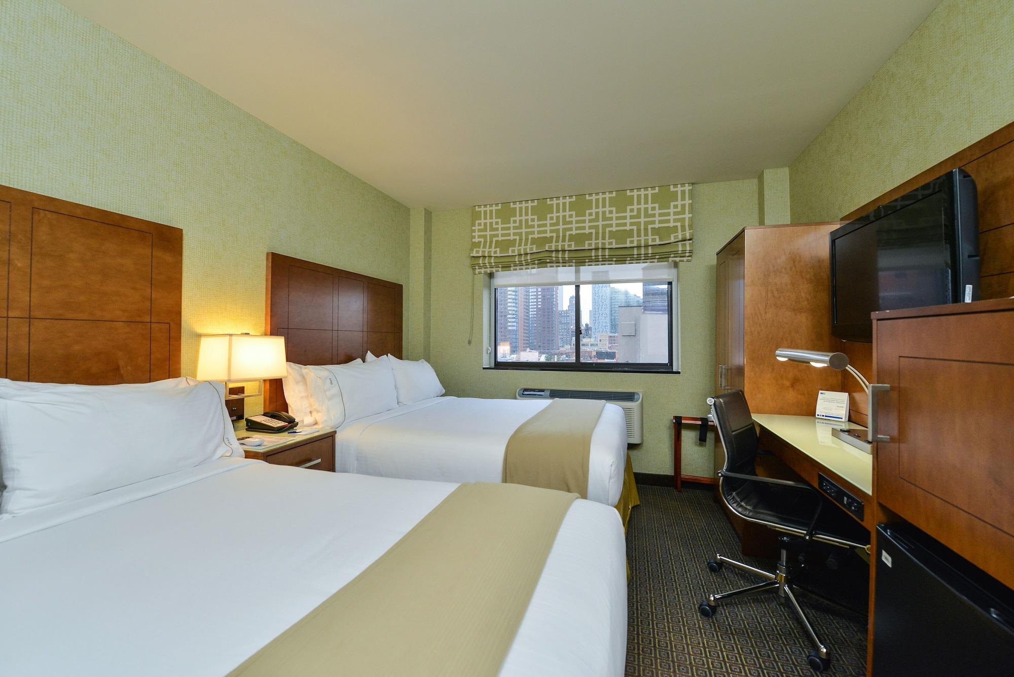 Holiday Inn Express Manhattan Midtown West By Ihg Нью-Йорк Экстерьер фото
