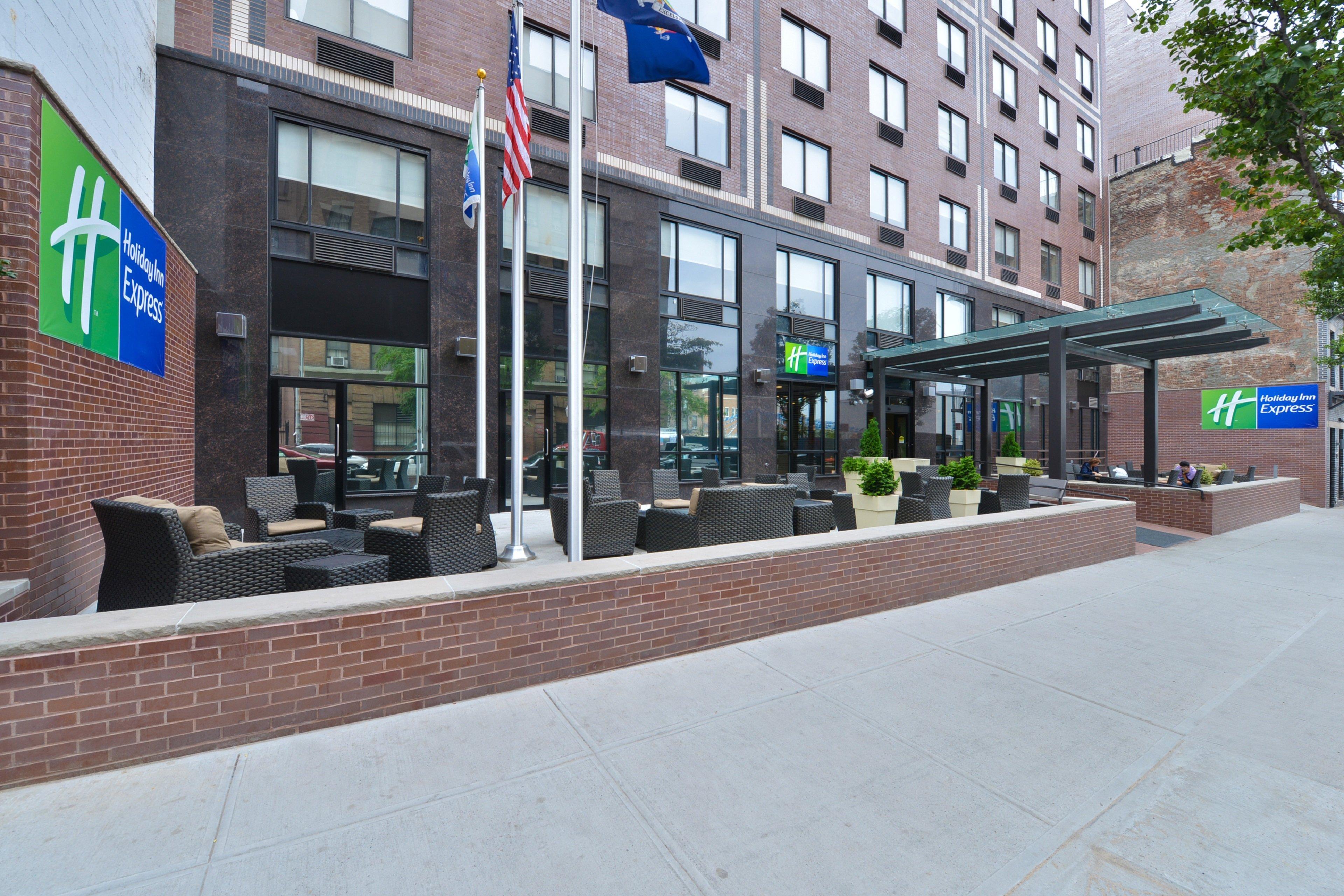 Holiday Inn Express Manhattan Midtown West By Ihg Нью-Йорк Экстерьер фото